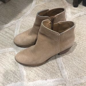 Lucky Brand Booties sz 7 tan